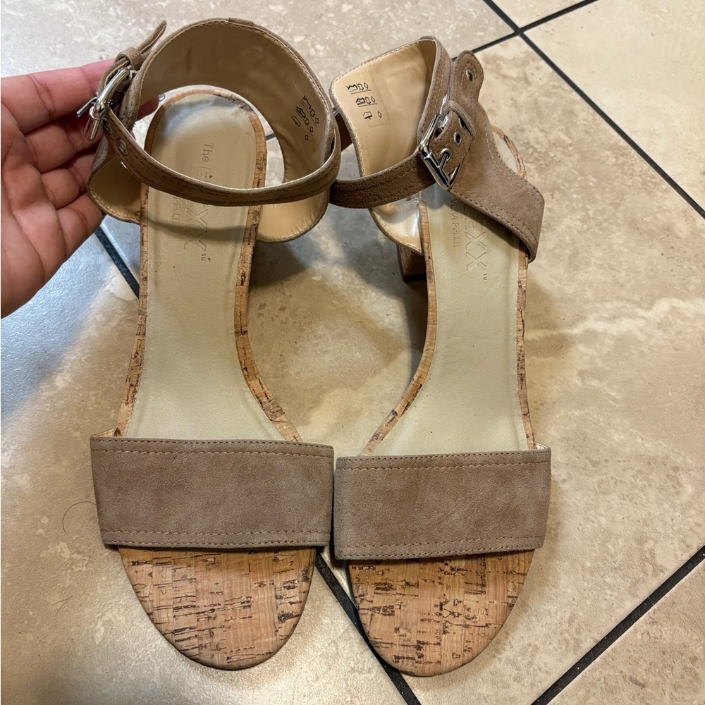 The Flexx Women’s TGIF Ankle Strap Sandal Size 42(US 11-11.5) - Picture 2 of 7